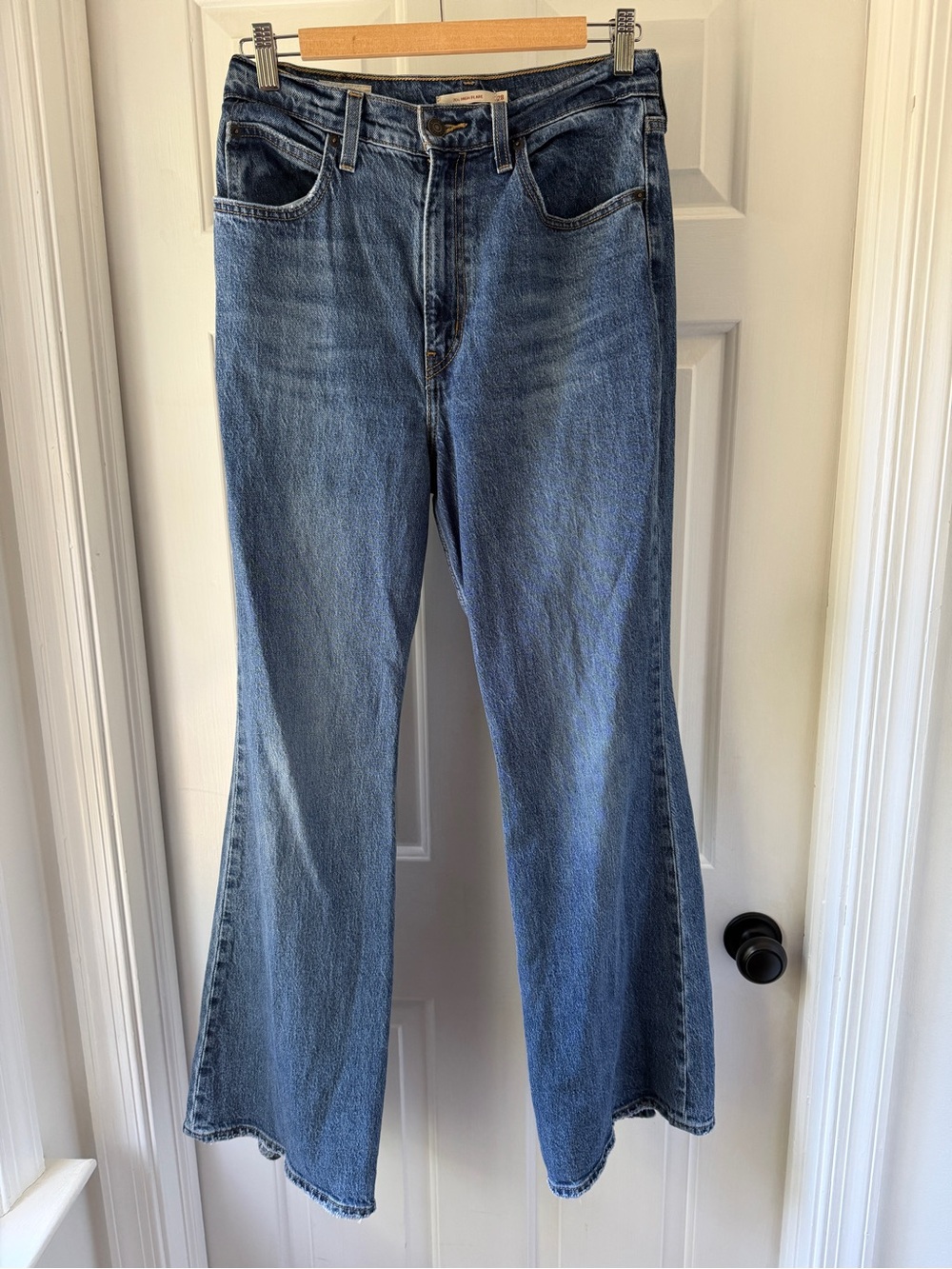 Levis 70s High Flare Jeans Blue Denim Distressed Raw Hem Women's 28